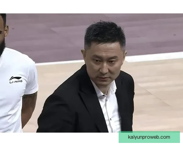 国少助教推搡辱骂16岁留洋新星引众怒球迷呼吁严惩并开除涉事教练