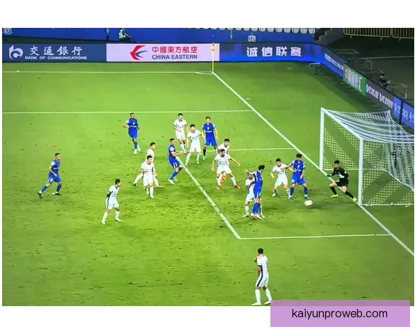 王上源半场激烈喊话质问球员去年的胜利是否轻松取得并督促全员为球队核心全力拼搏